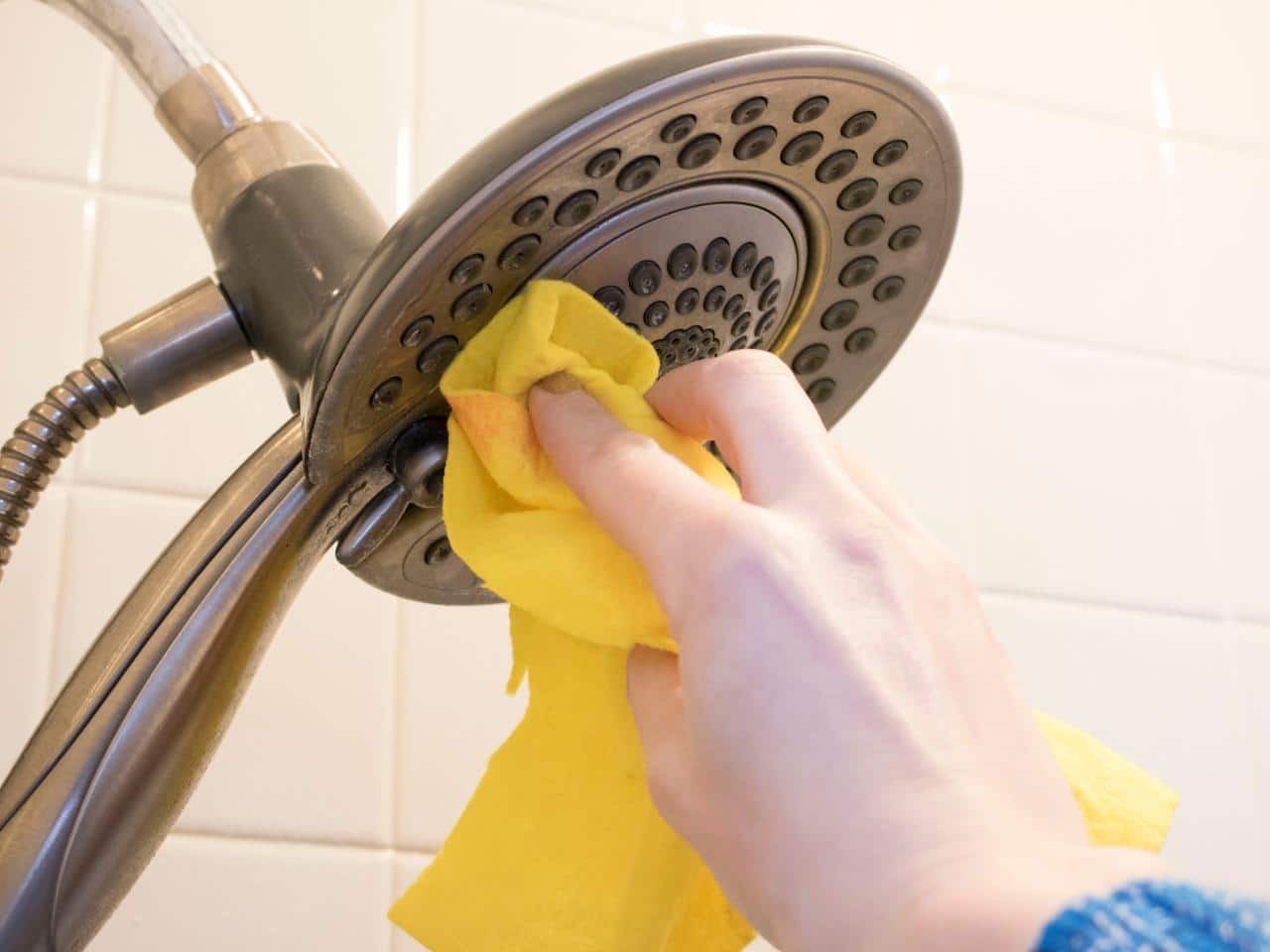 How to clean a shower head?